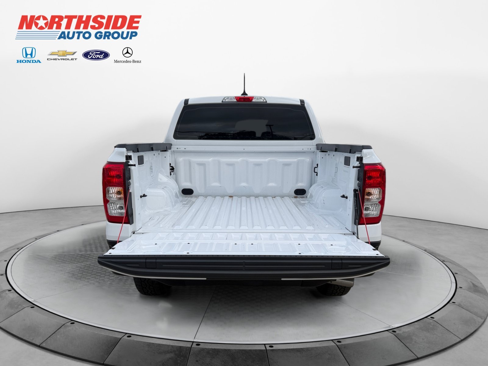 Certified Used 2024 Oxford White Ford XL image 19