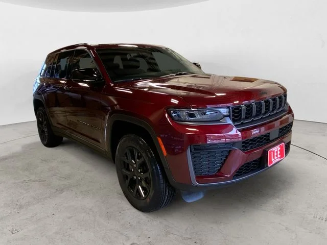 New 2026 Red Jeep Laredo Altitude image 8