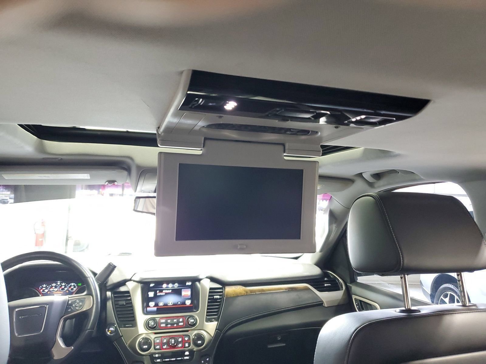 Used 2015 Black GMC Denali image 11