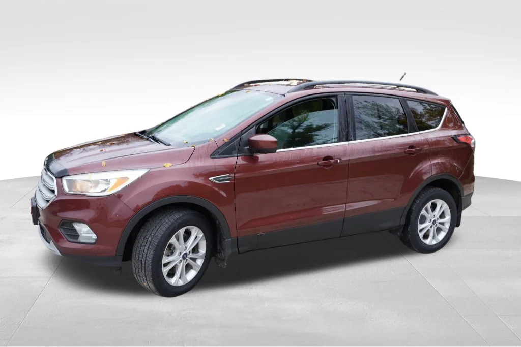 Used 2018 Red Ford SE image 10
