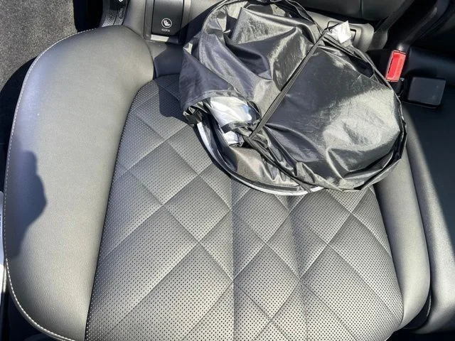 Used 2026 Black BMW xDrive40i image 21