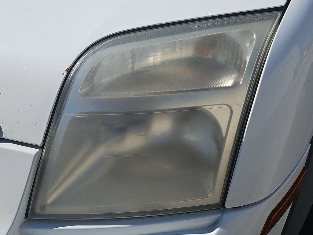 Used 2010 White Ford XLT image 29