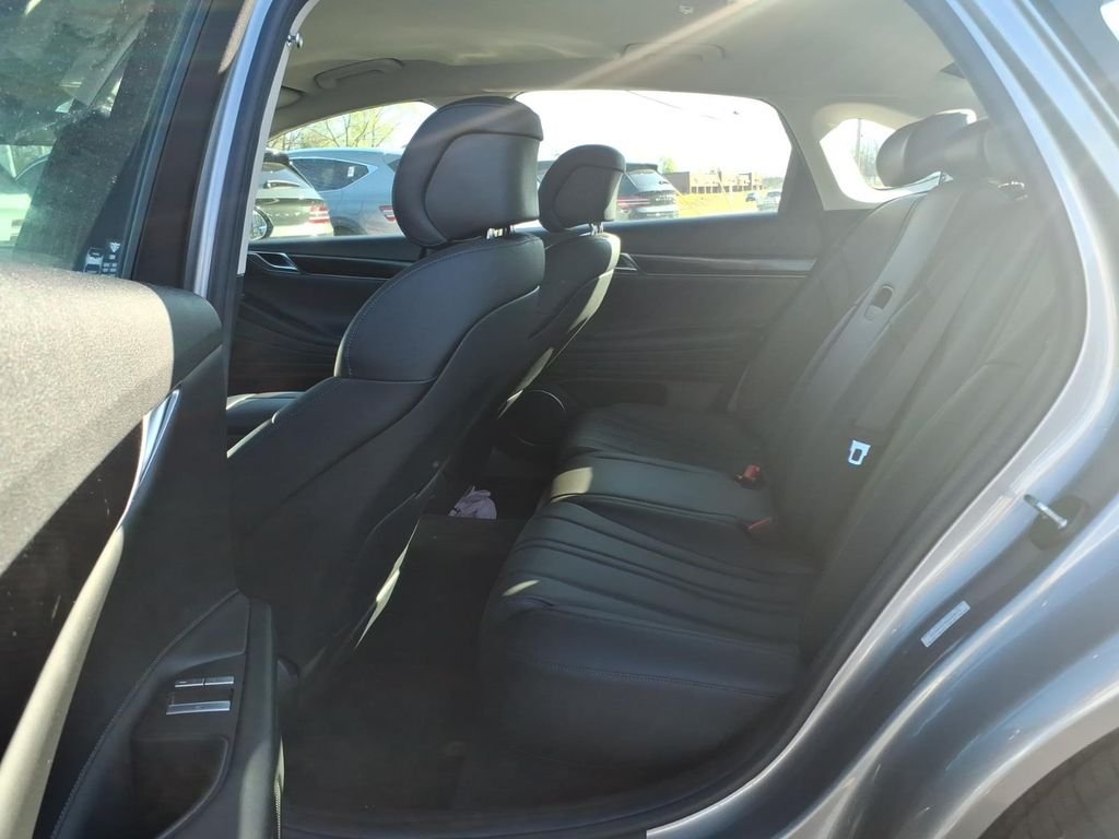Used 2025 Silver Genesis 2.5T image 10