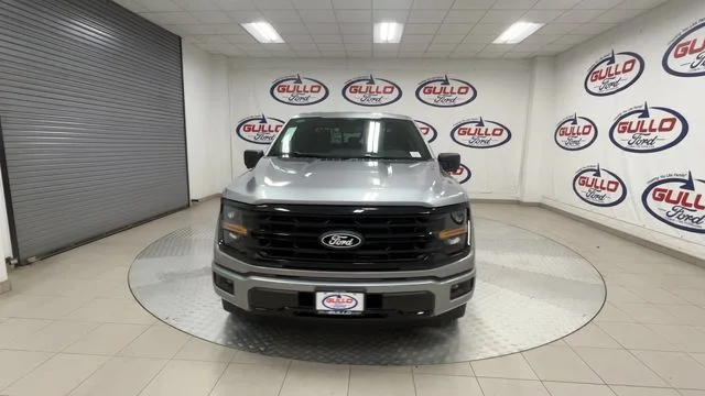 New 2026 Iconic Silver Metallic Ford XLT image 4