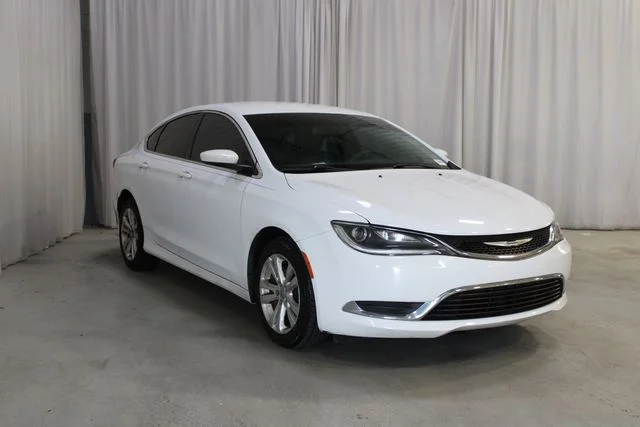 Used 2015 White Chrysler Limited image 22