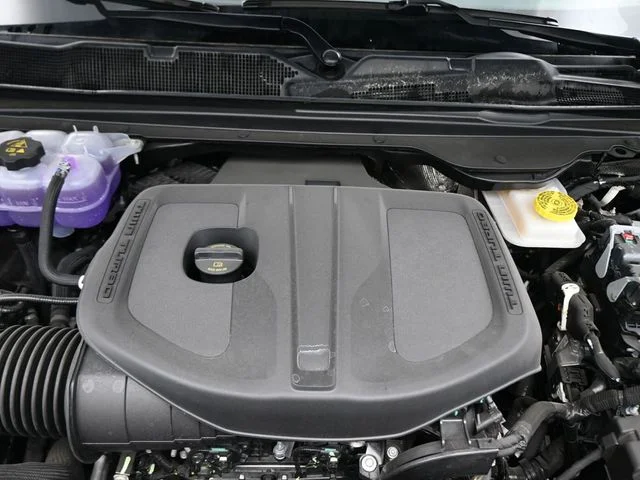 New 2026 Diamond Black Crystal Pearl-Coat Exterior Paint RAM Big Horn/Lone Star image 21