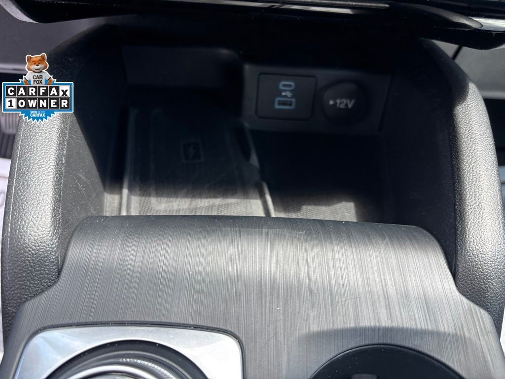 Used 2023 Black Metallic Ford Platinum image 20