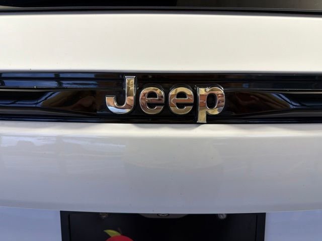 Certified Used 2023 White/off-white Jeep Limited image 9