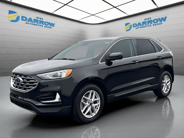 Used 2022 Black Ford SEL image 1