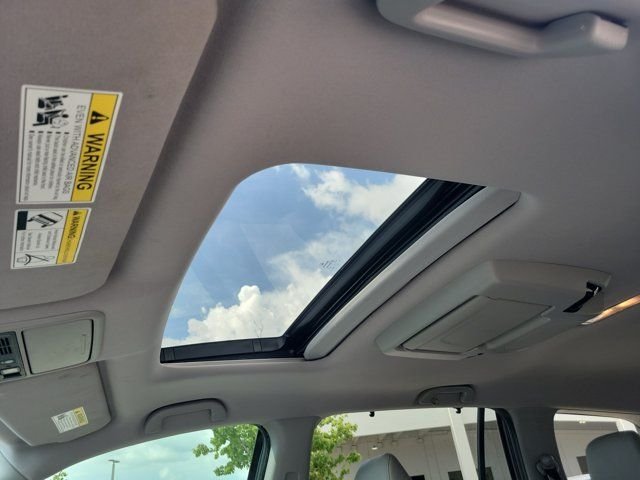 Used 2019 Modern Steel Metallic Honda Touring image 22