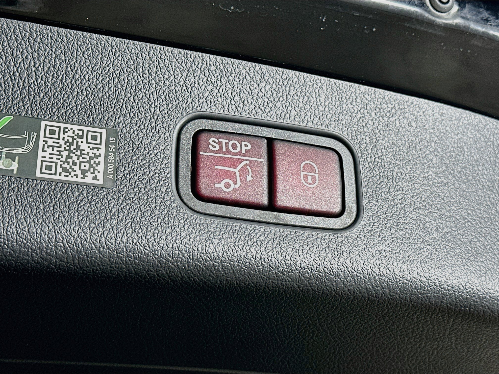 Used 2023 Black Mercedes-Benz GLC 300 image 32