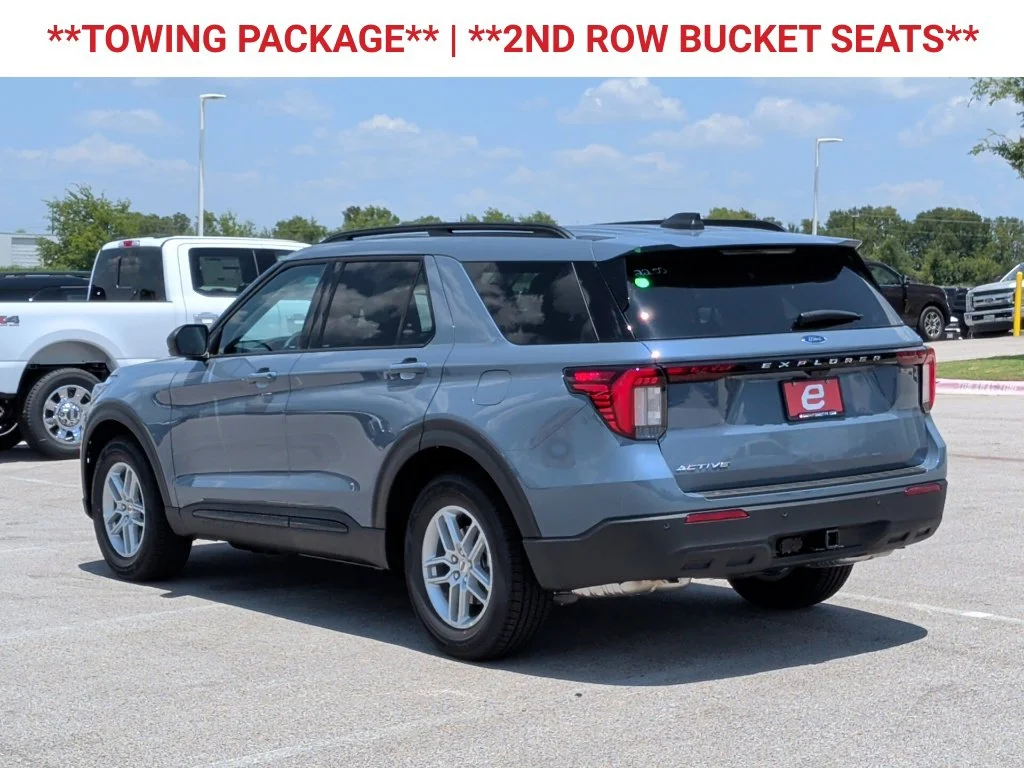 Used 2026 Vapor Blue Metallic Ford Active image 6