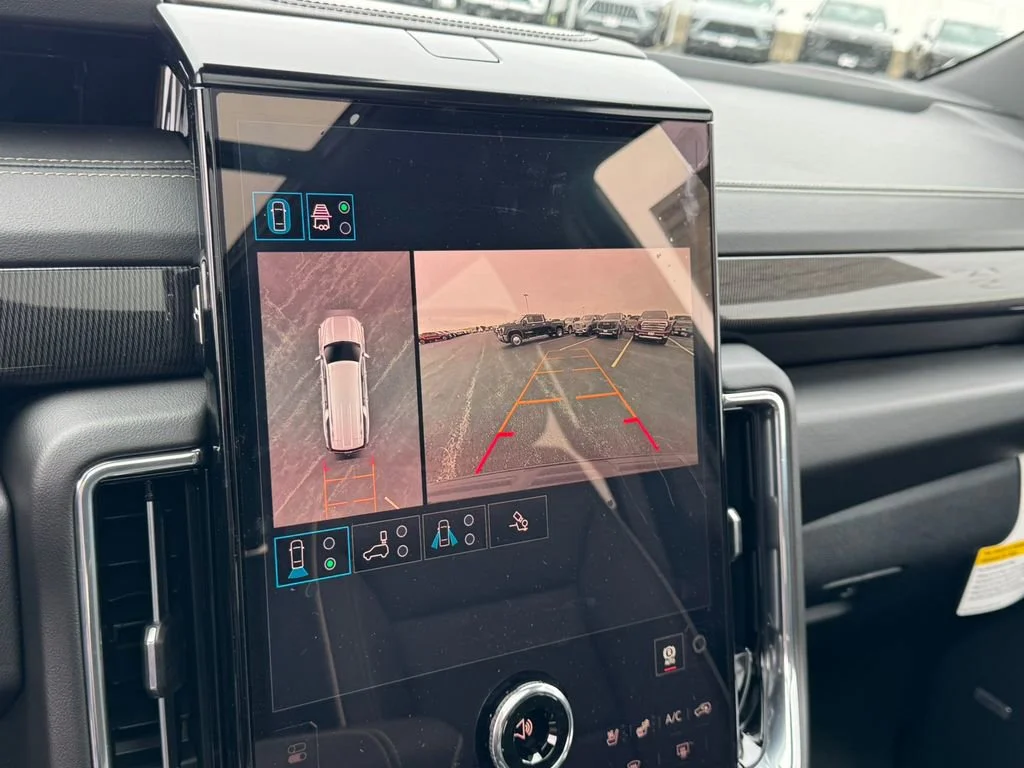 New 2026 Onyx Black GMC Elevation image 37