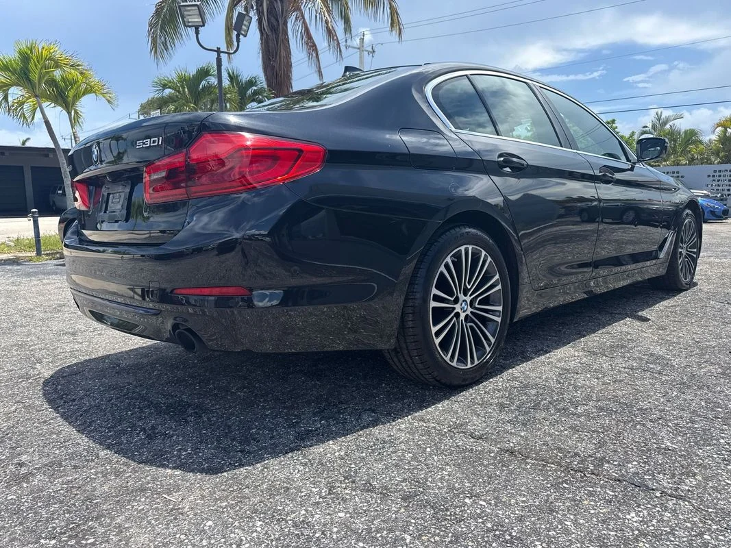 Used 2019 Black BMW xDrive image 4