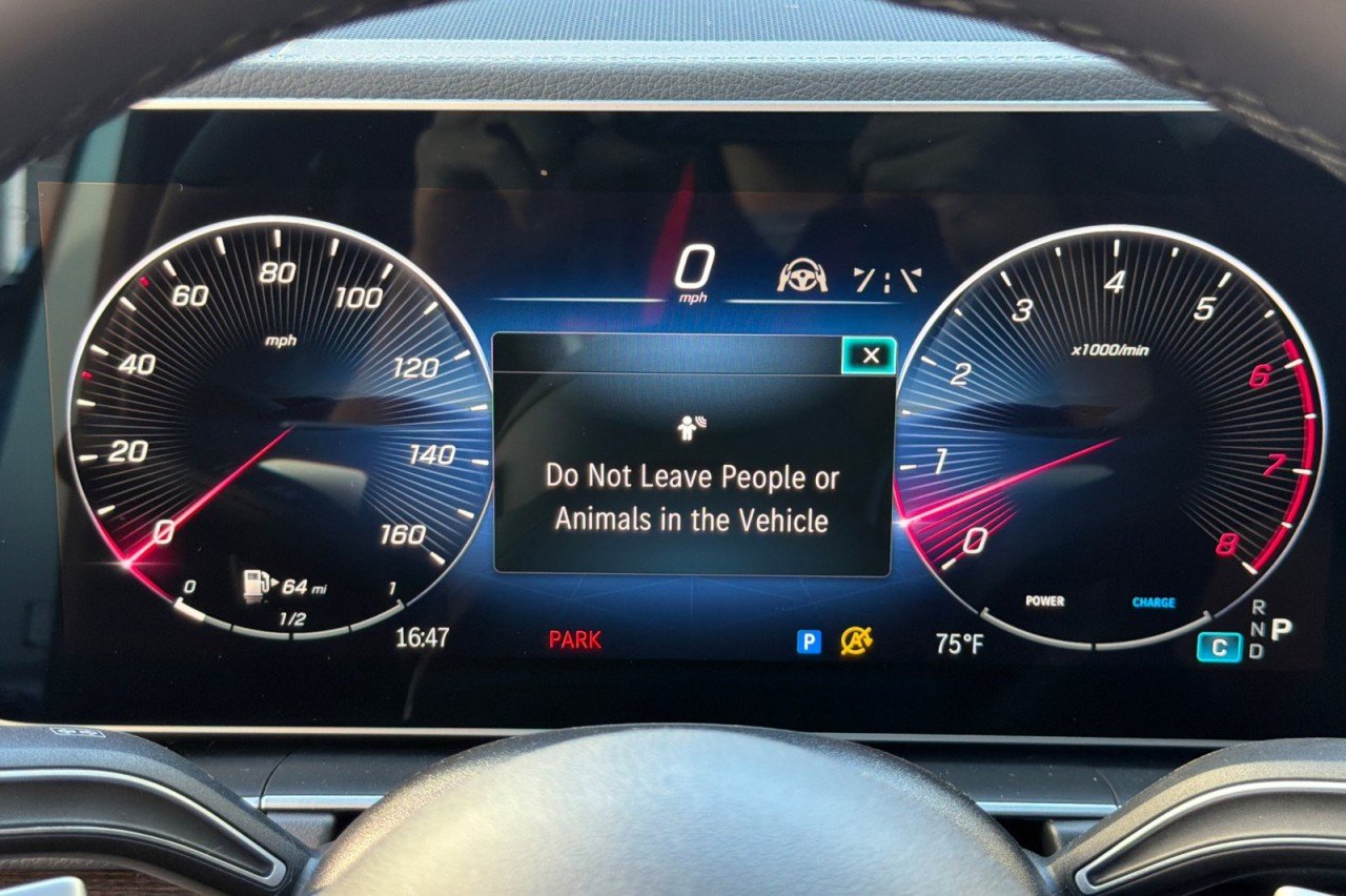 New 2026 Cirrus Silver Metallic Mercedes-Benz GLS 450 4MATIC® SUV image 25