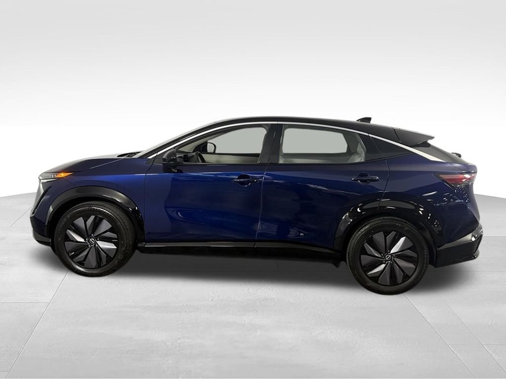 Used 2023 Deep Ocean Blue Nissan ENGAGE image 10