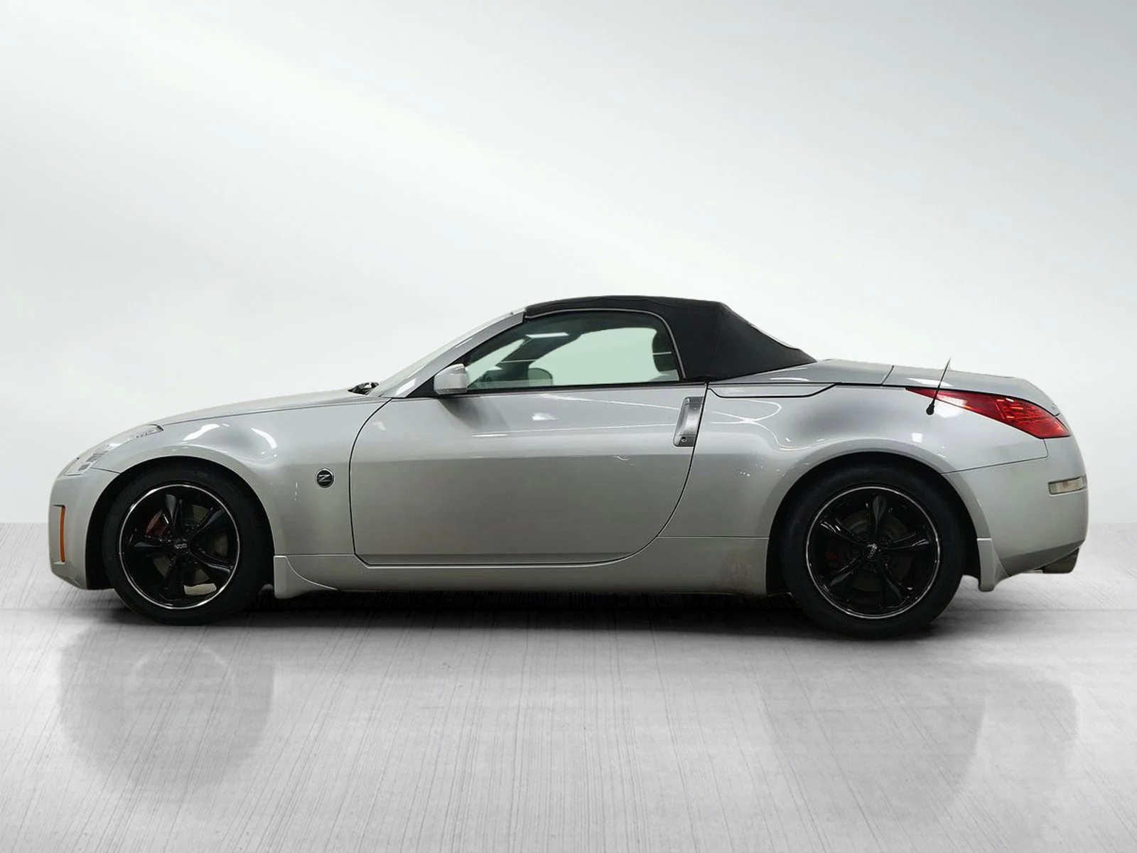 Used 2006 Nissan 350Z Roadster Grand Touring with VIN JN1AZ36A86M450981 for sale in Burnsville, Minnesota