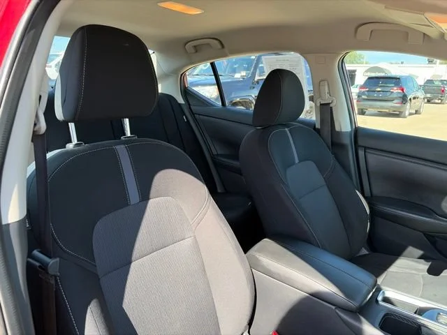 Used 2022 Red Nissan SV image 47