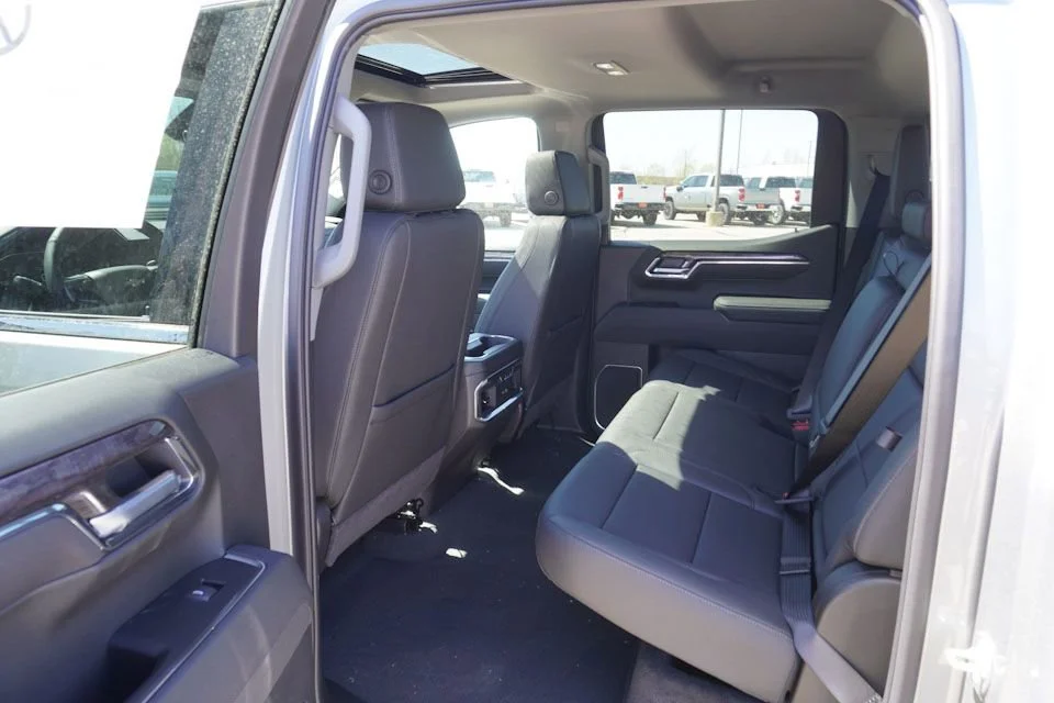 2025 Chevrolet Silverado 1500 LTZ - Photo 11