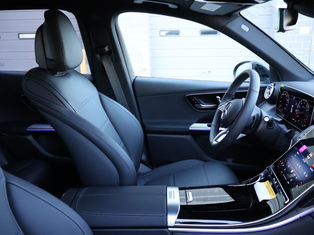 New 2026 Black Mercedes-Benz GLC 300 image 10
