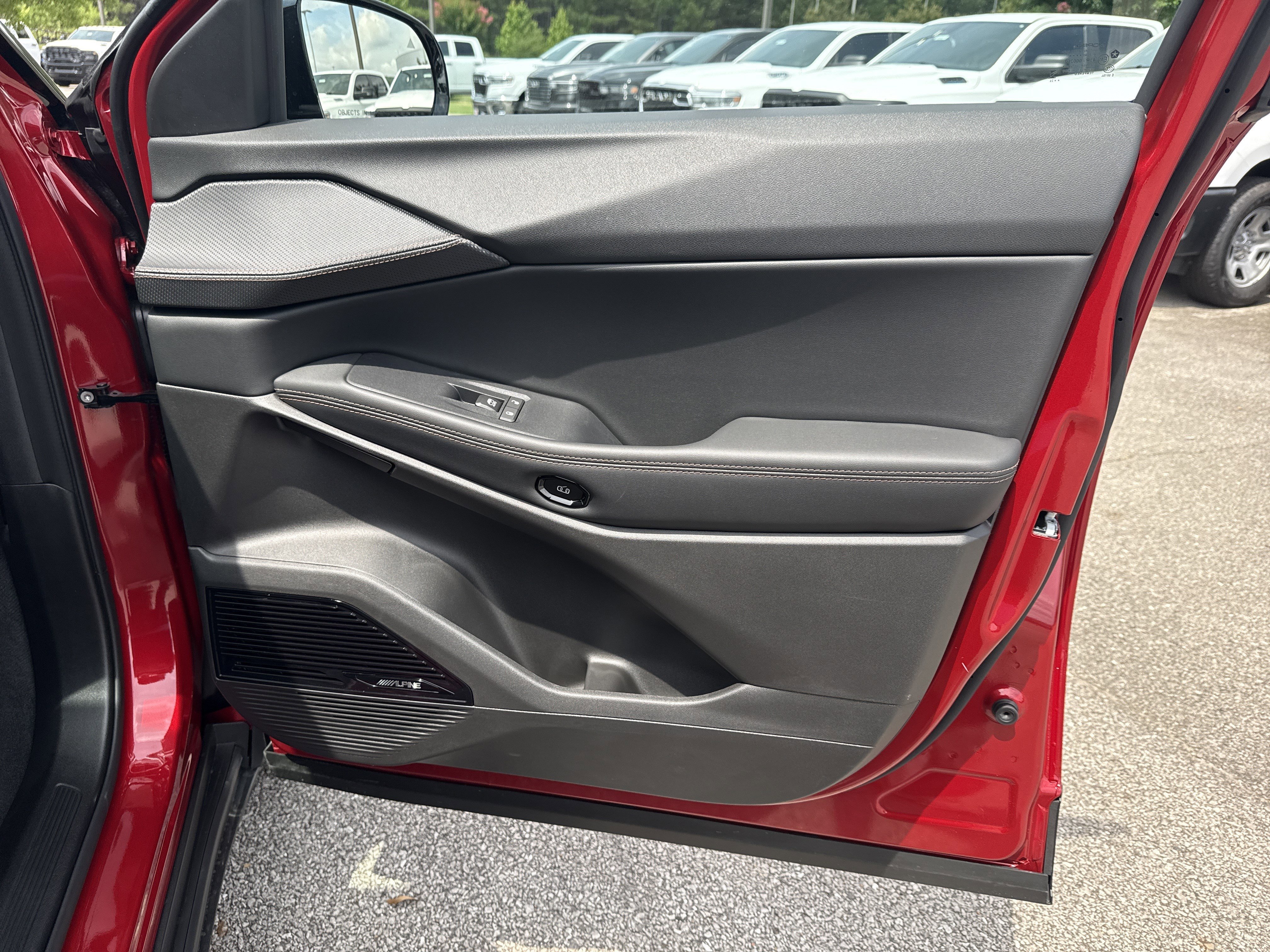 New 2026 Red Hot Pearl-Coat Exterior Paint Jeep Overland image 14