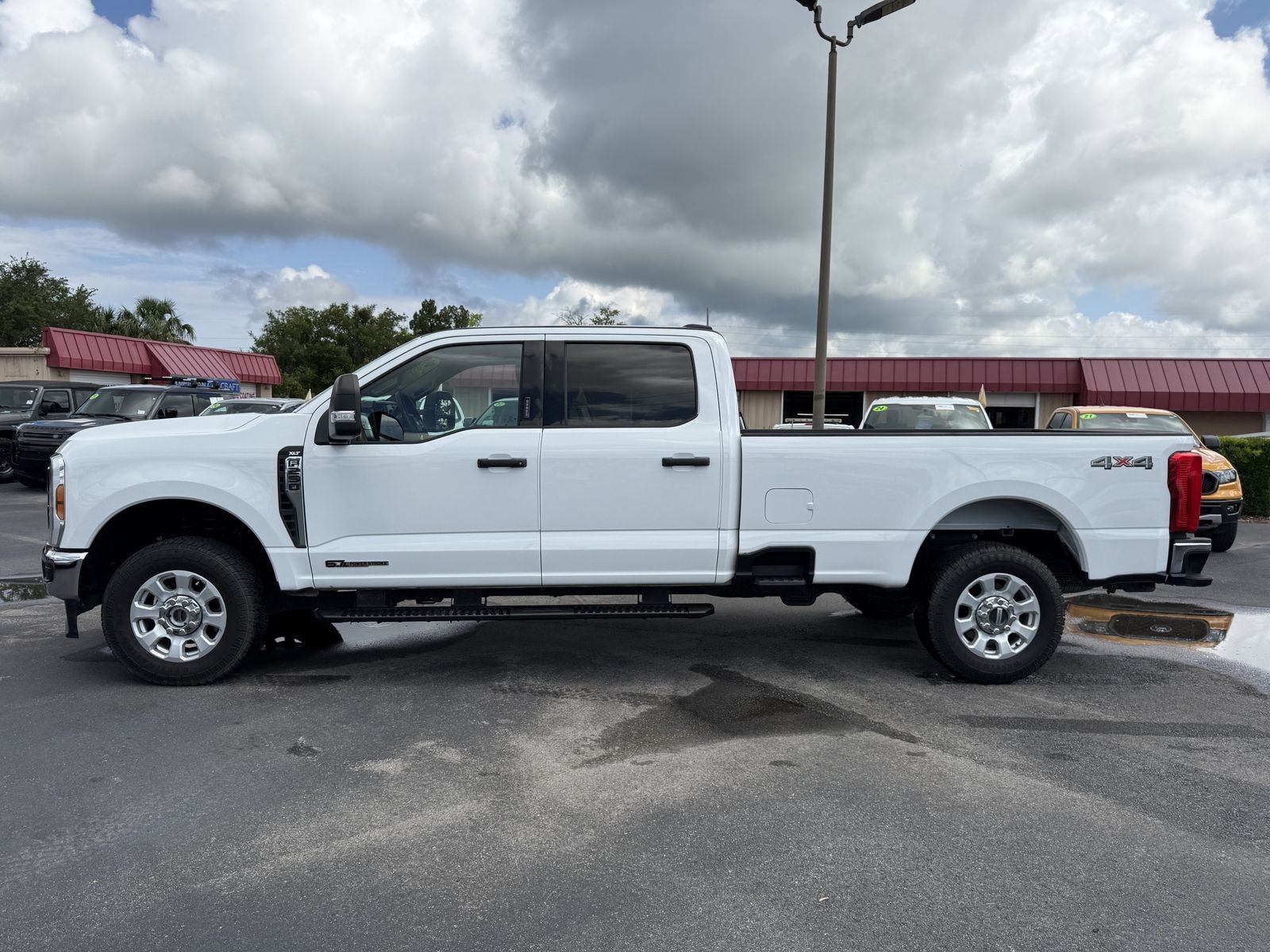Used 2024 Oxford White Ford XLT image 7