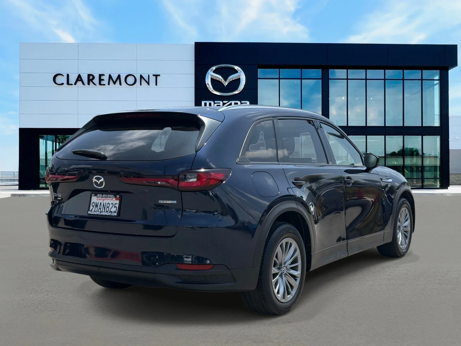 Used 2024 DEEP CRYSTAL BL Mazda Preferred AWD image 5