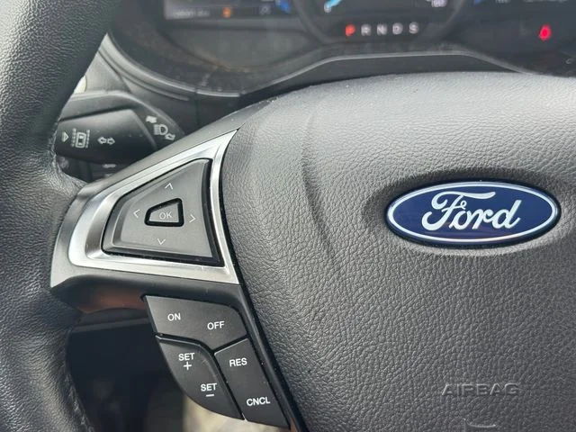 Used 2023 White Ford SEL image 25