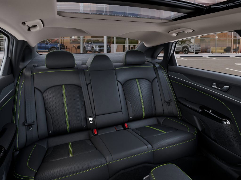 2025 Kia K5 GT - Photo 16