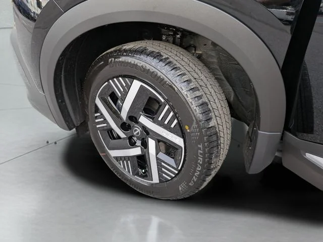 New 2026 Super Black Nissan SV image 32