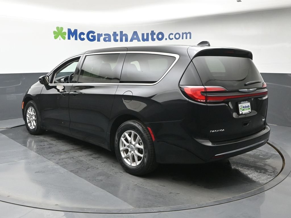 Used 2024 Black Chrysler Touring L image 25