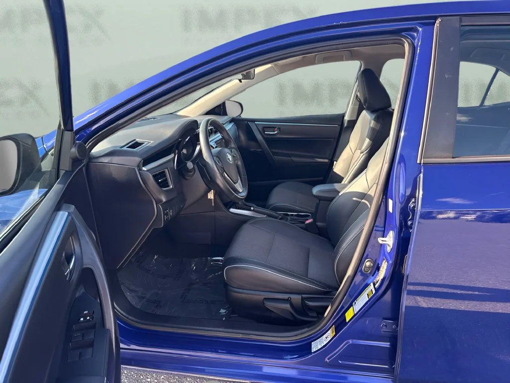 Used 2015 Blue Toyota S image 10