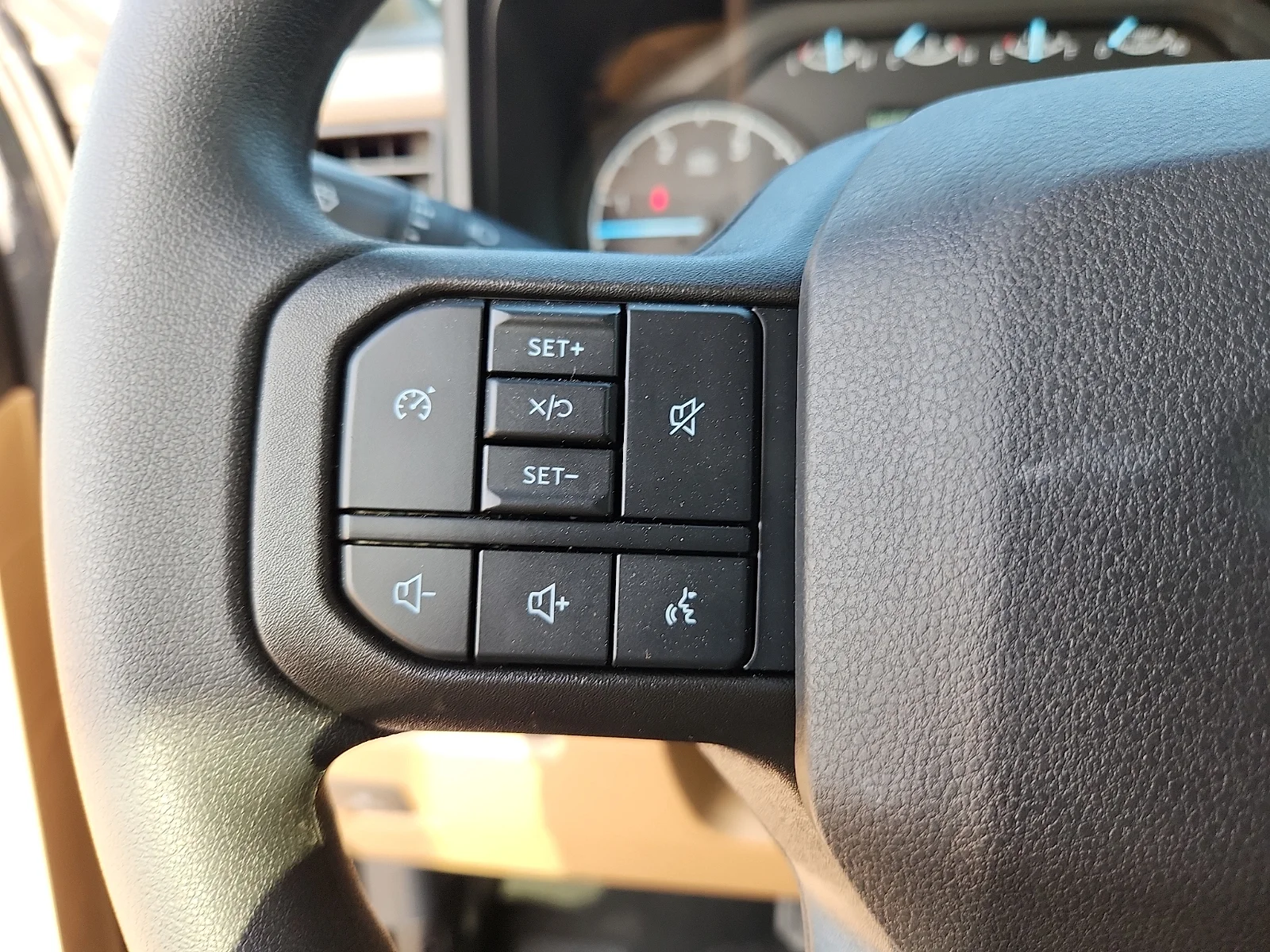 New 2027 Agate Black Metallic Ford XLT image 20
