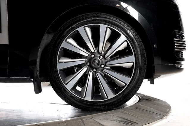 Used 2025 Santorini Black Metallic Land Rover SV image 15