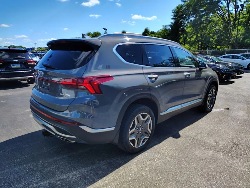 Used 2022 Gray Hyundai Limited image 3