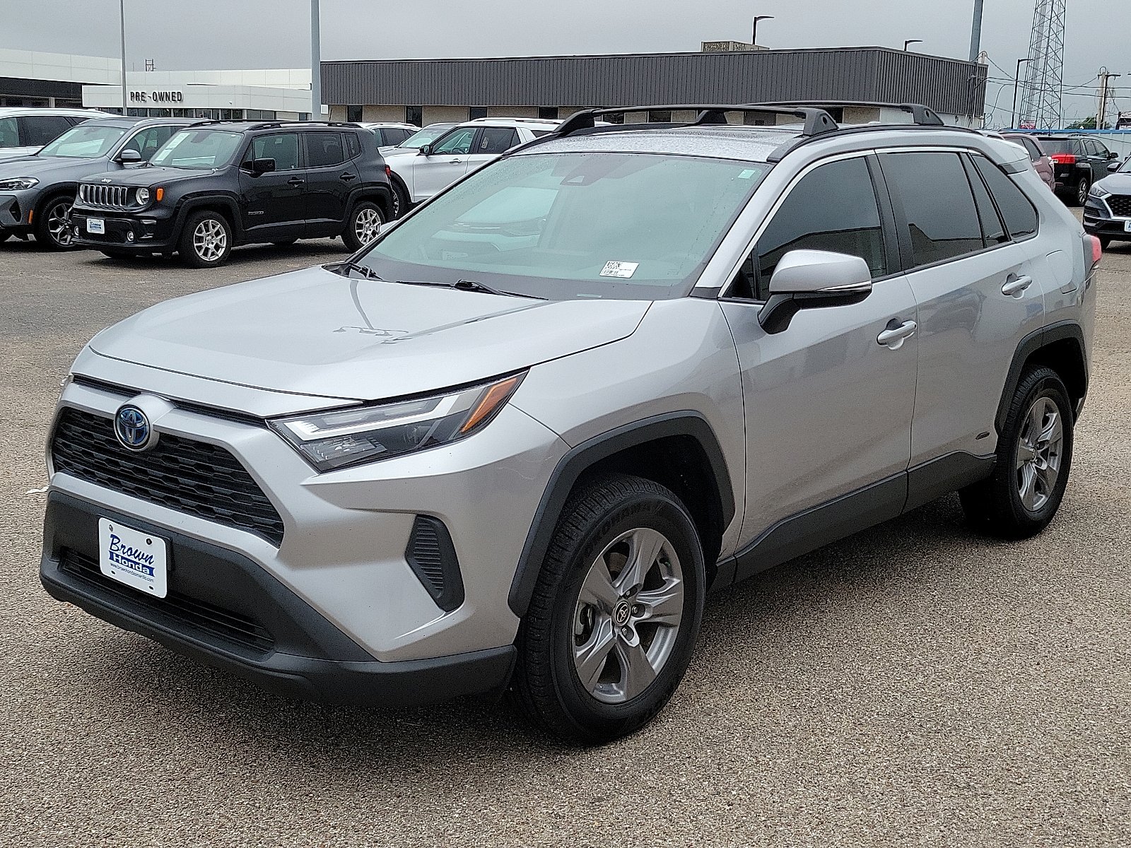 2022 Toyota RAV4 Hybrid XLE photo 4