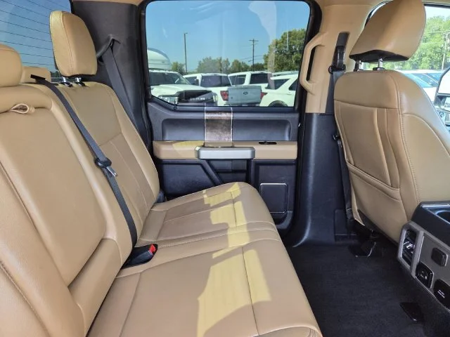 Used 2022  Ford Lariat image 31