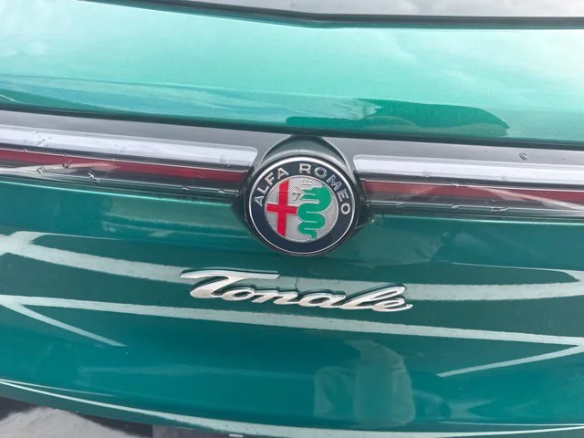 Used 2024  Alfa Romeo Veloce image 4