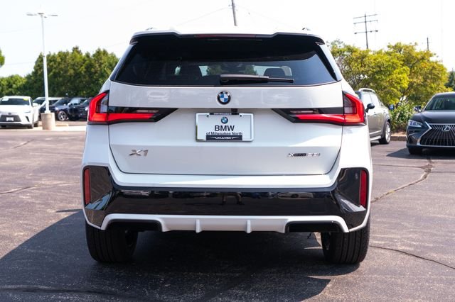 New 2026 Alpine White BMW xDrive28i image 9