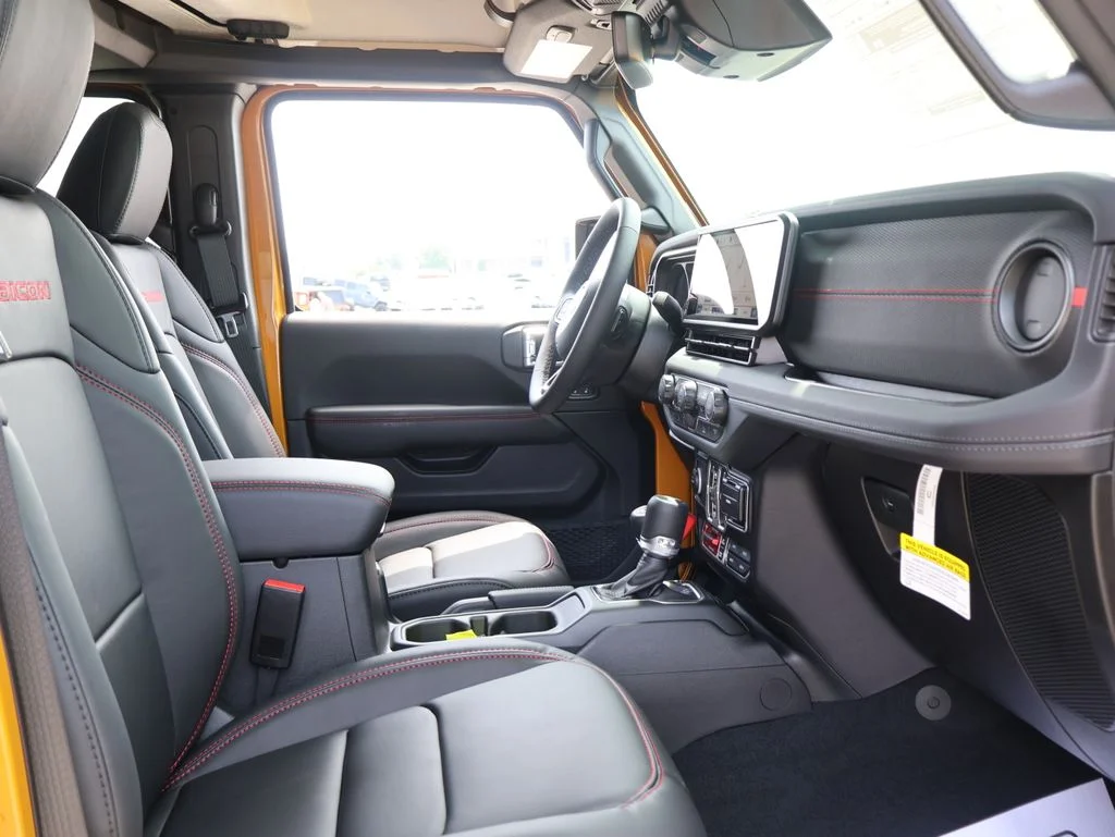 New 2026 Goldilocks Exterior Paint Jeep Rubicon image 9