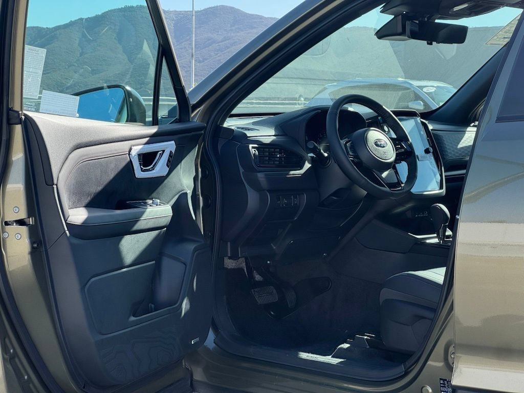 New 2026 AUTUMN GREEN METALLIC Subaru Touring image 7
