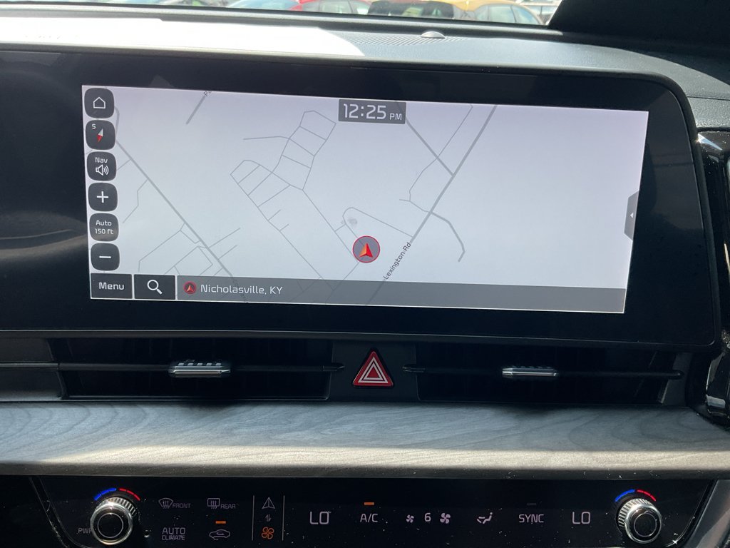 Used 2024 Glacial White Pearl Kia X-Line image 21