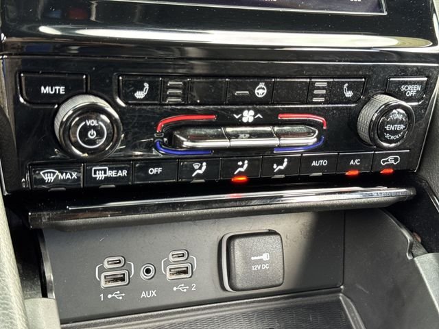 Used 2023 Silver Jeep Altitude image 18