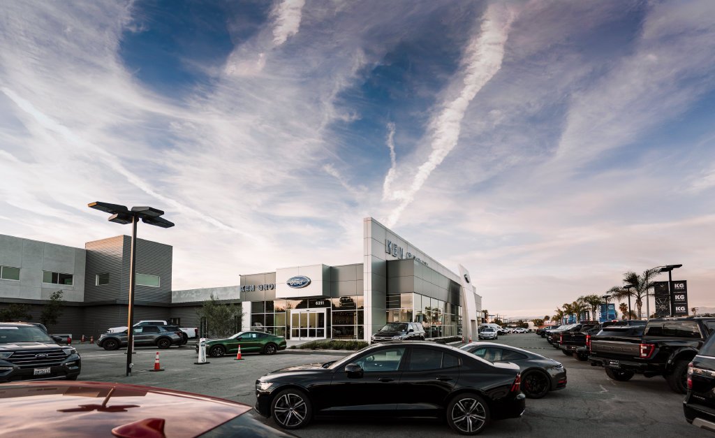 Used 2022 Red Tesla Performance image 11