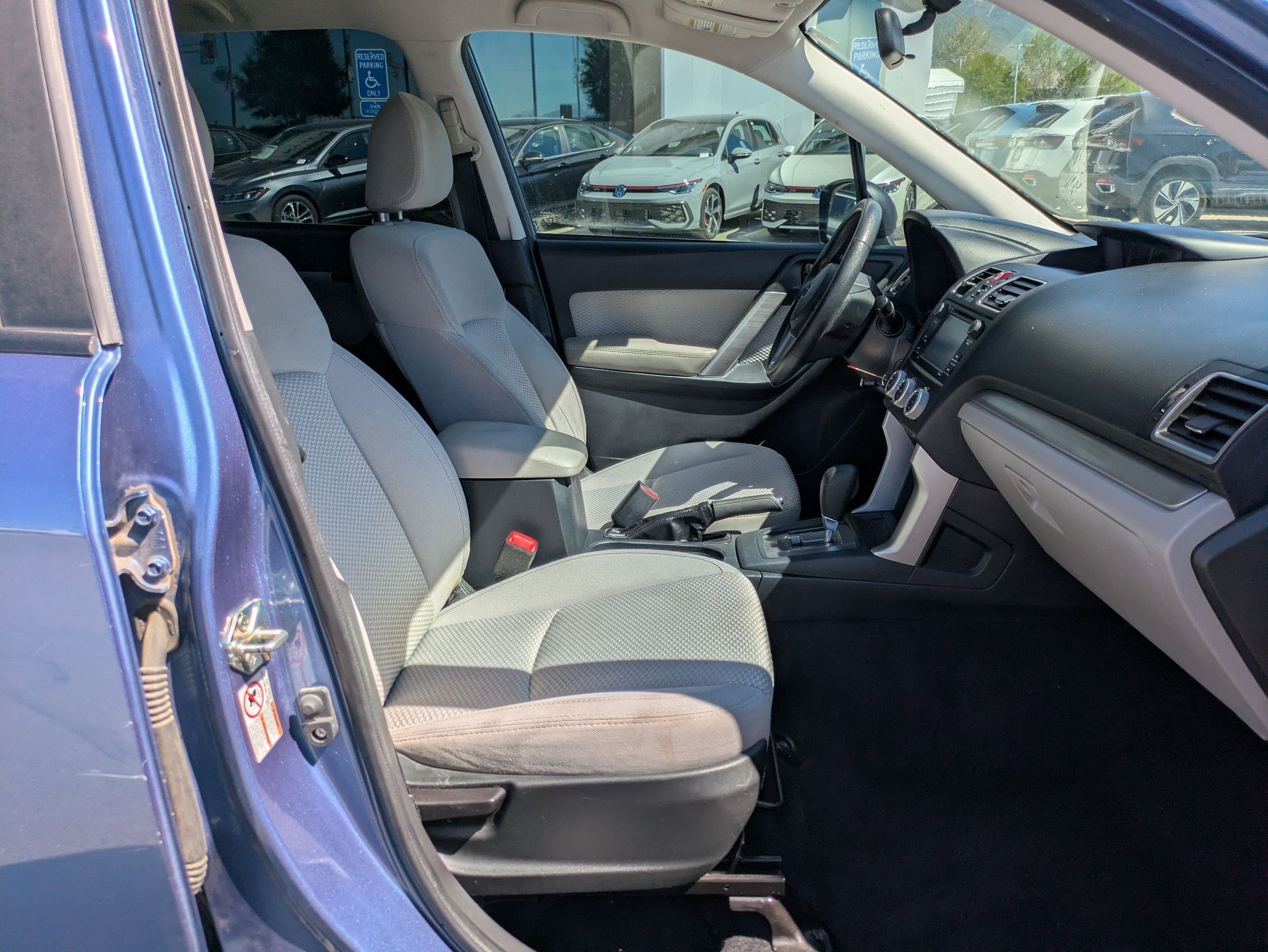 Used 2018 Quartz Blue Pearl Subaru 2.5i image 28