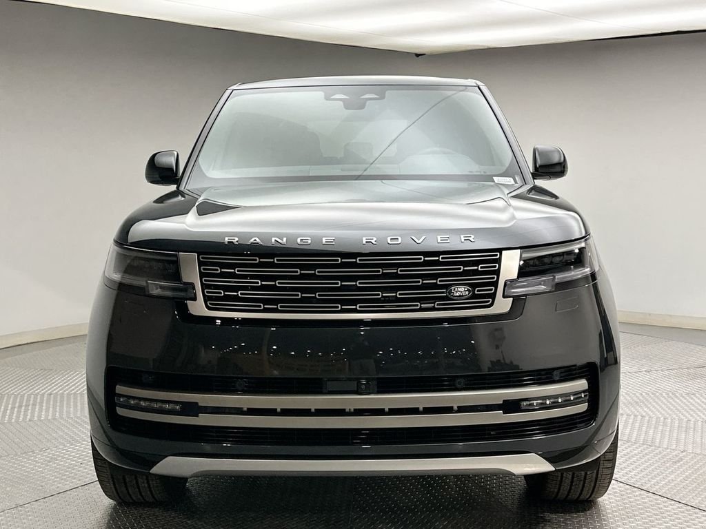 New 2026 Carpathian Gray Premium Metallic Land Rover SE image 16
