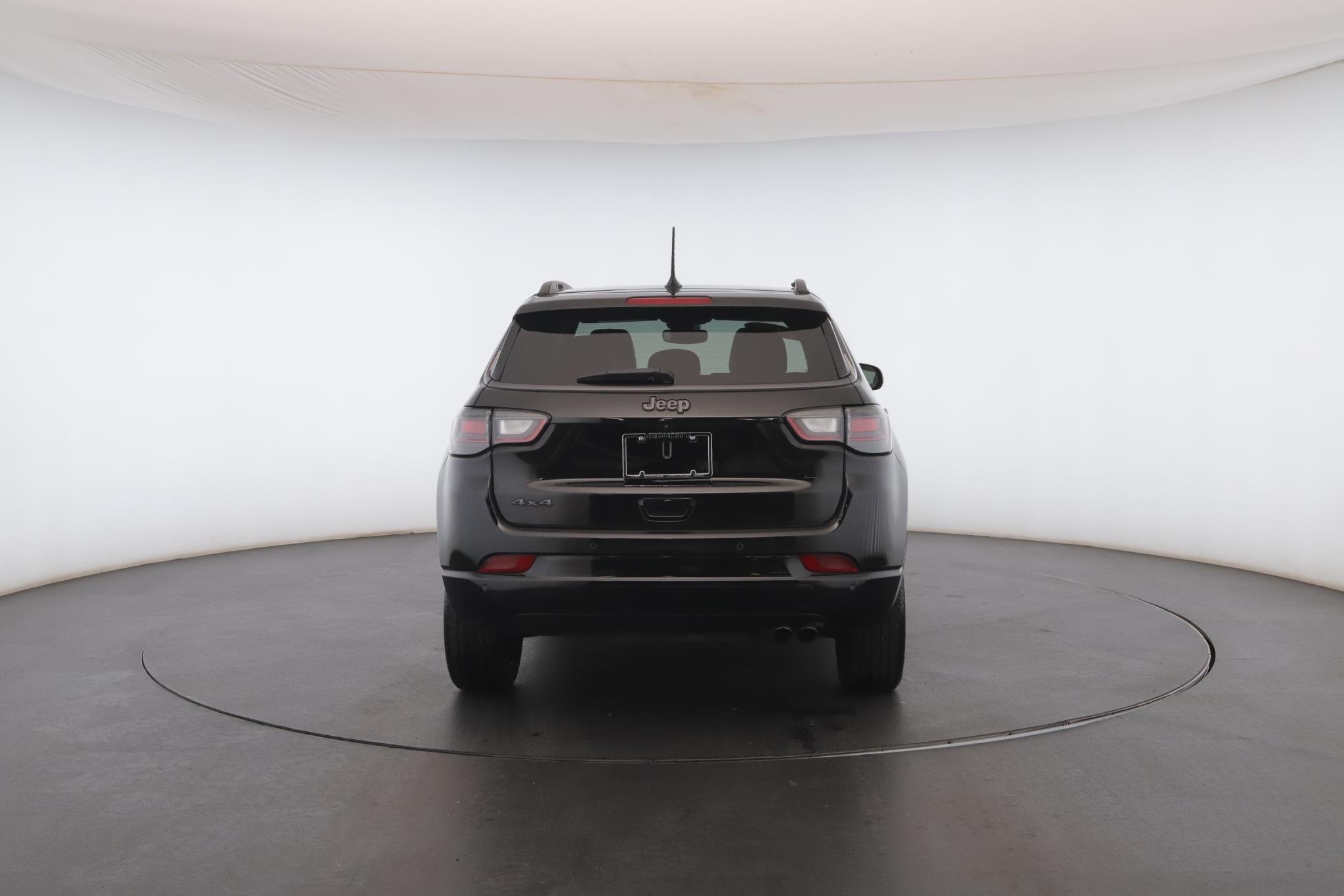 Used 2022 Diamond Black Crystal Pearlcoat Jeep High Altitude 4x4 image 24