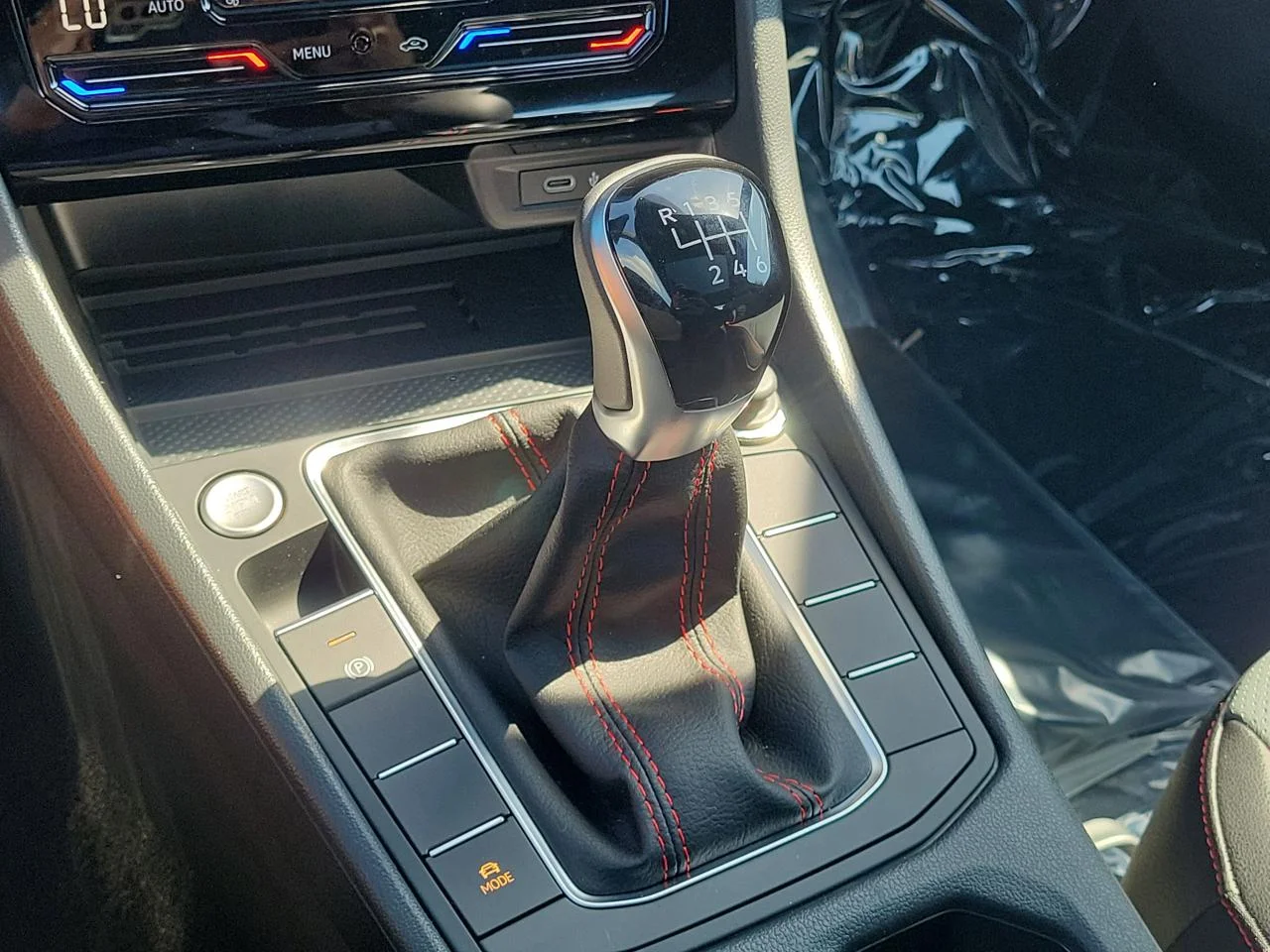 New 2026 Deep Black Pearl Volkswagen 2.0T Autobahn image 24