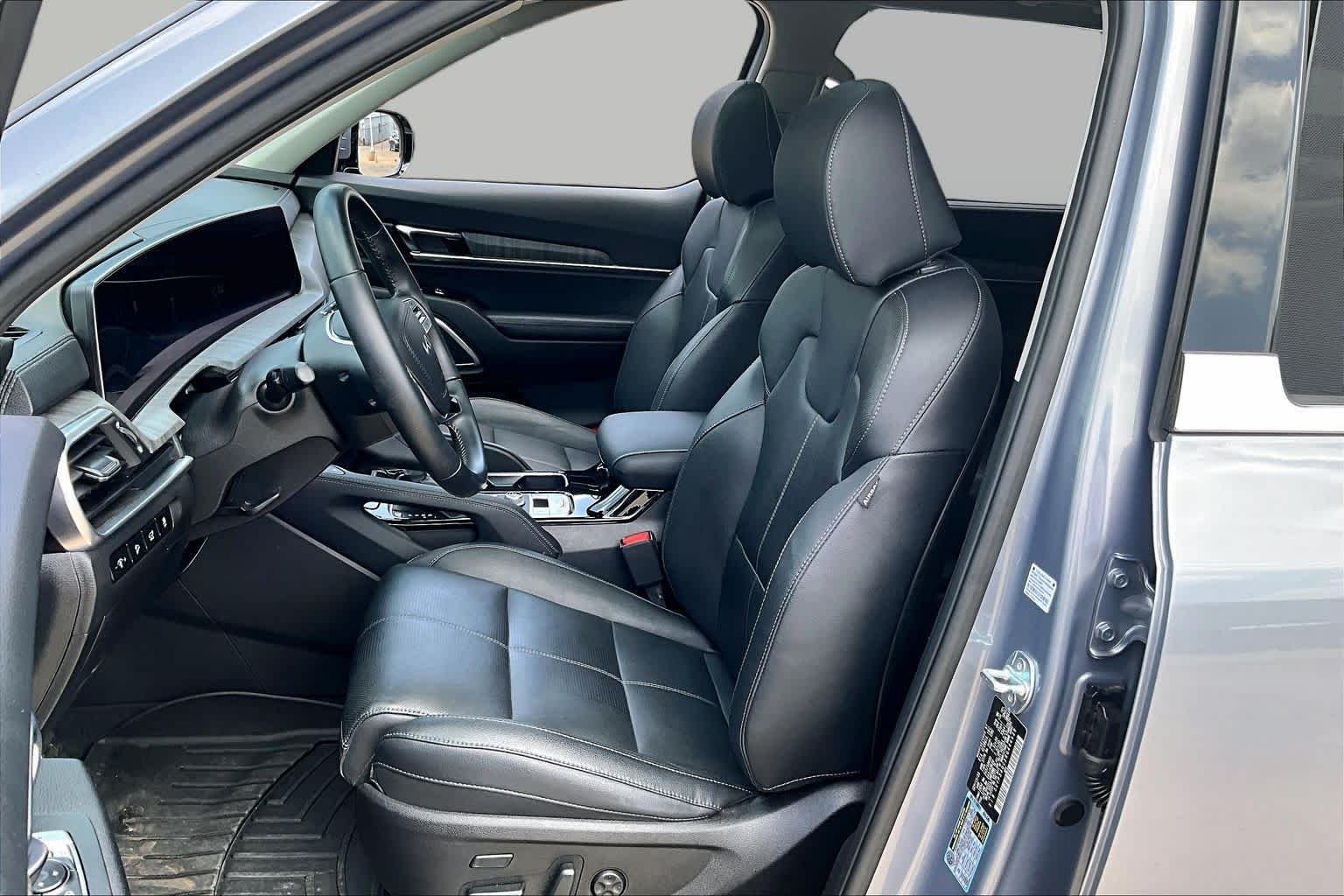 Used 2024 Everlasting Silver Kia SX image 13