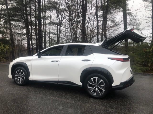 Used 2023 White Lexus 450e Premium image 10
